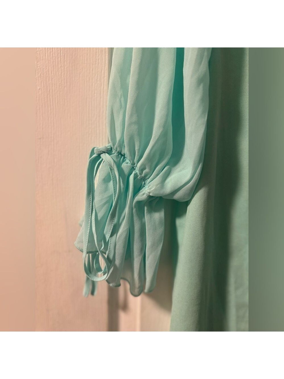 PRETTYLITTLETHING MINT CHIFFON SLEEVE HOOK & EYE BODYCON DRESS SIZE 12 MINI - Picture 3 of 6